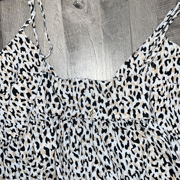 VOLCOM - Picture 3 of 6